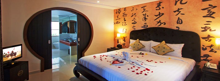 1081/Four On Drupadi - Seminyak 06.jpg